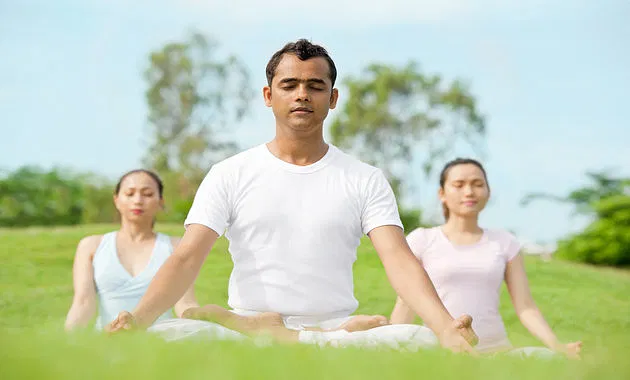 یوگا برای جوانسازی بدن کرج-یوگا برای سلامت عمومی کرج